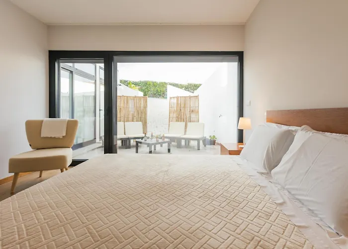 Fonte Da Rocha - Pias * Relva (Azores)